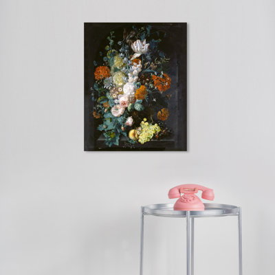Un vase de fleurs par Wynwood Studio
