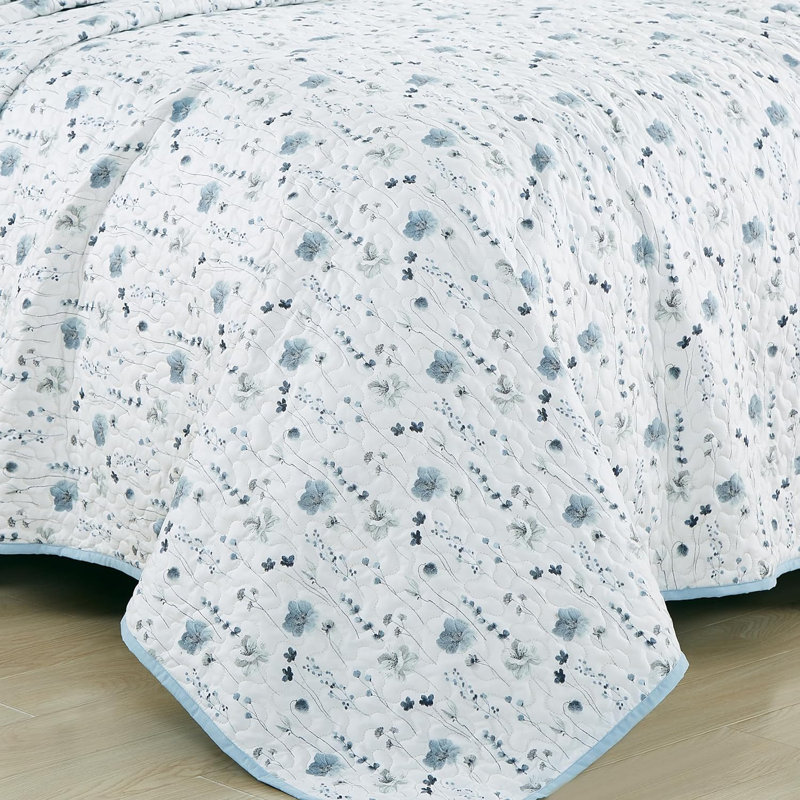 Fran Standard Floral Quilt, Queen Quilt + 2 Standard Shams
