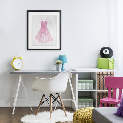 Impression de ballerine rose encadrée sous verre, design par Camila Juncos