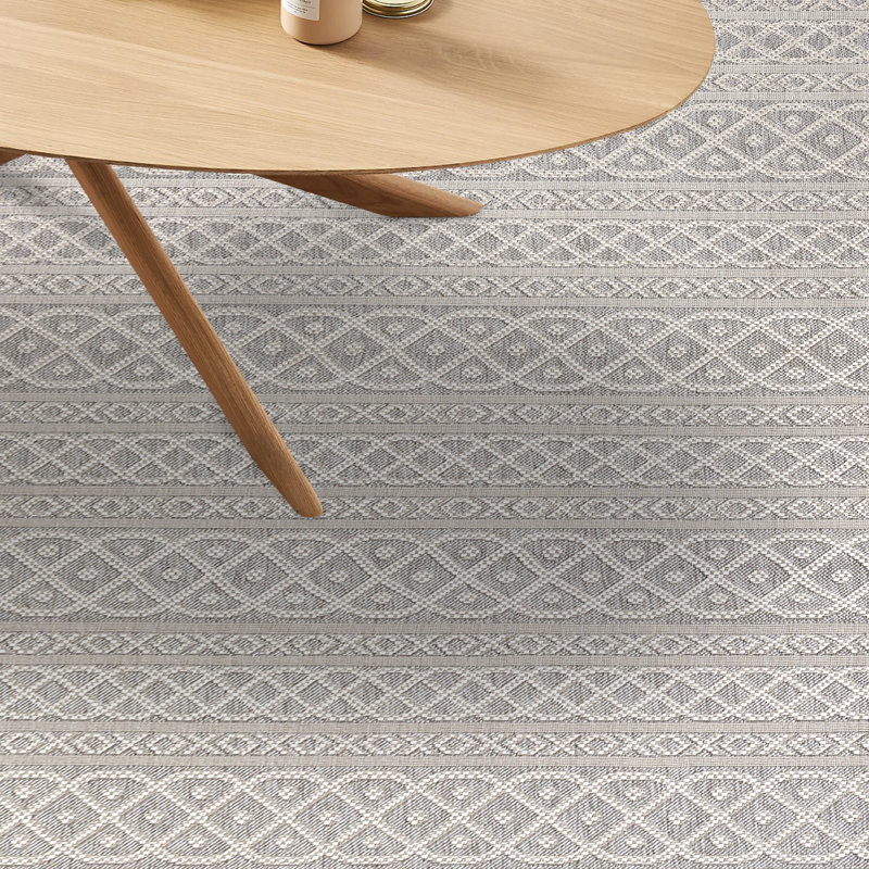Tapis d'intérieur / extérieur gris Navarra, Rectangle 5 pi 3 po x 7 pi 6 po