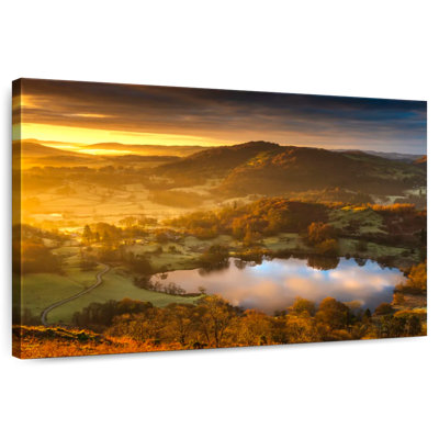Alvord Loughrigg Tarn au lever du soleil
