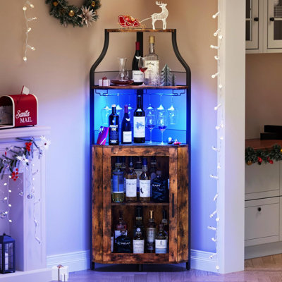 Armoire de bar d'angle avec lumières DEL, armoire à vin industrielle à 5 niveaux avec porte-verre, armoire à alcool moderne avec tablette réglable, armoire de bar avec porte grillagée, brun rustique