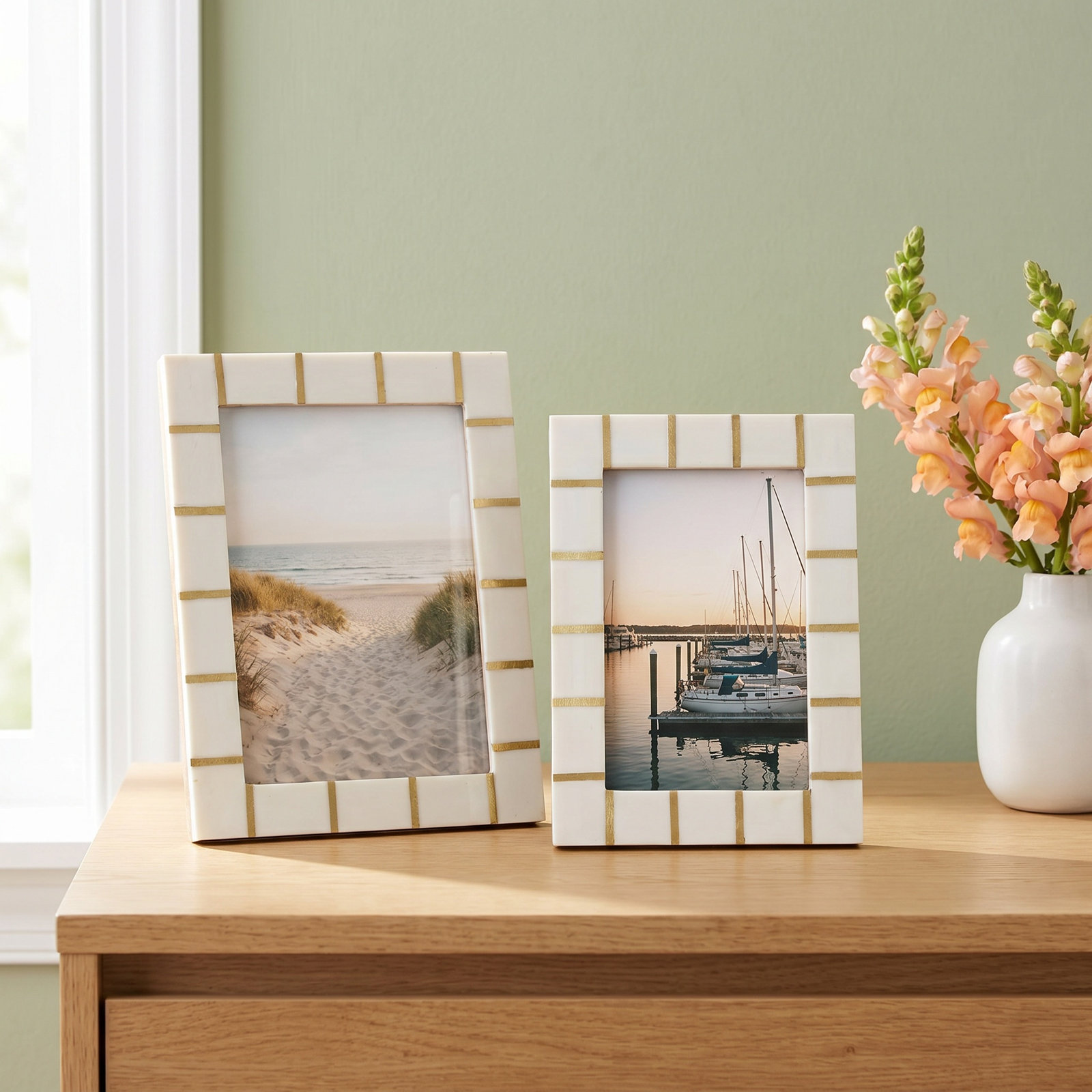 Brass 4" x 6" Picture Frame