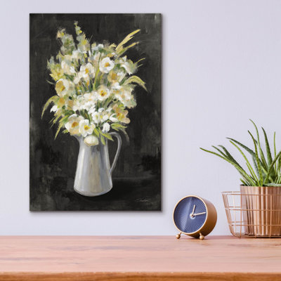  «Farm Bouquet On Black» par Silvia Vassileva, art mural en verre acrylique, 12 po x 16 po