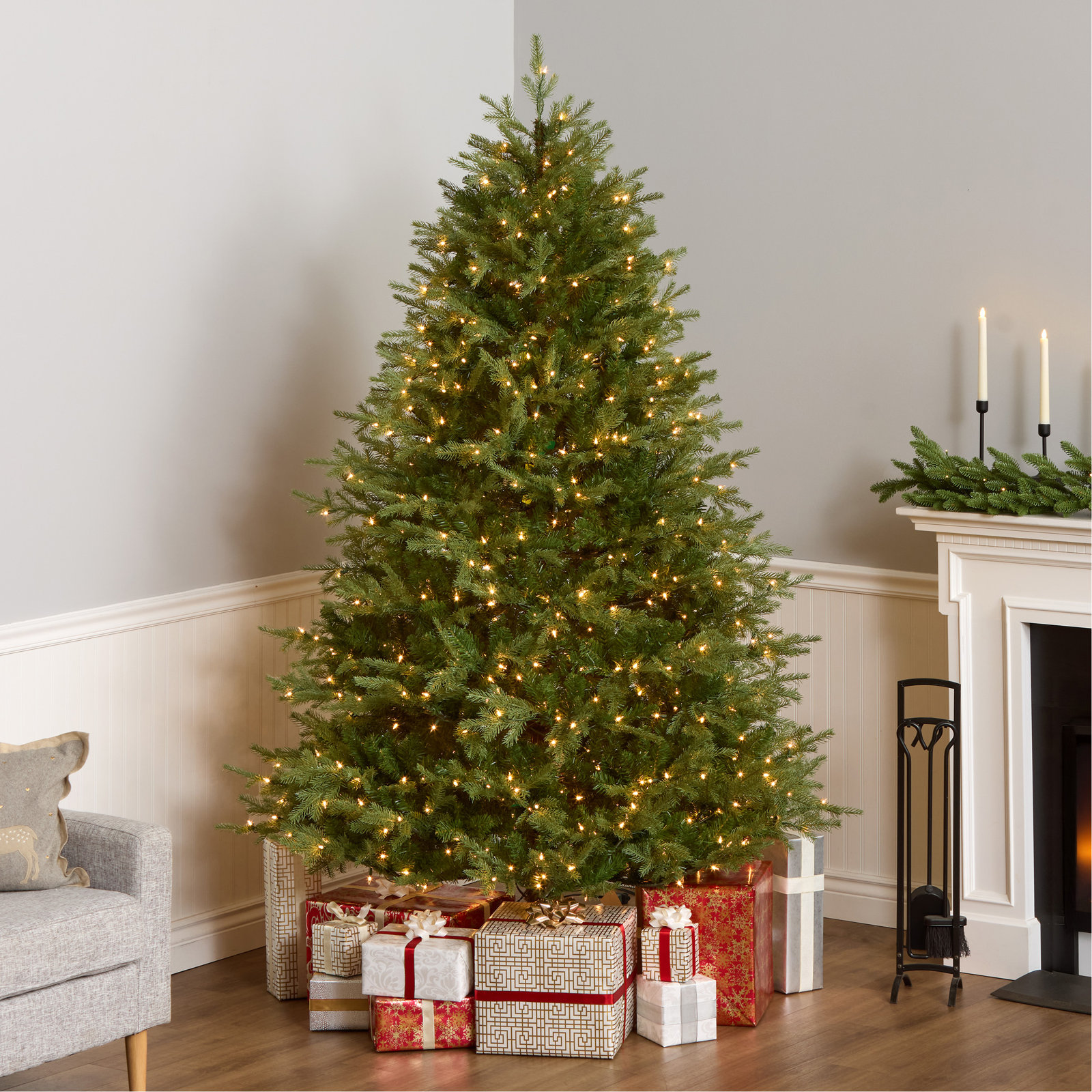  Nordic Spruce Medium Tree with Clear Lights, 7.5'
