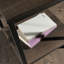 Table d'appoint, finition brune