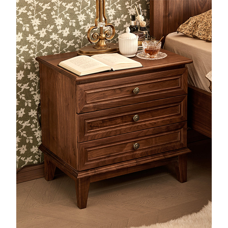 Table de chevet rétro de style américain fabriquée en bois de noyer noir massif avec bords arrondis sablés à la main, idéale pour la chambre à coucher
