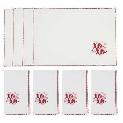 Napperons et serviettes XO (ensemble de 8) - Linge de table brodé Saint-Valentin avec bordure festonnée rouge, 13 po x 19 po / 18 po x 18 po