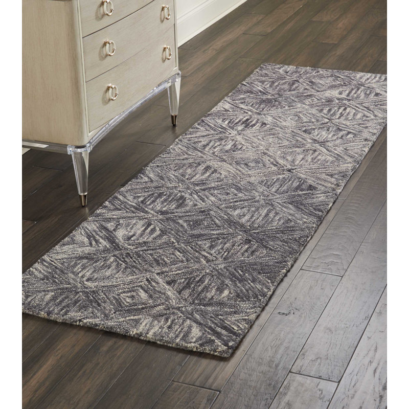 Tapis noir fait à la main Jodie, Tapis de couloir 2 pi 3 po x 7 pi 6 po