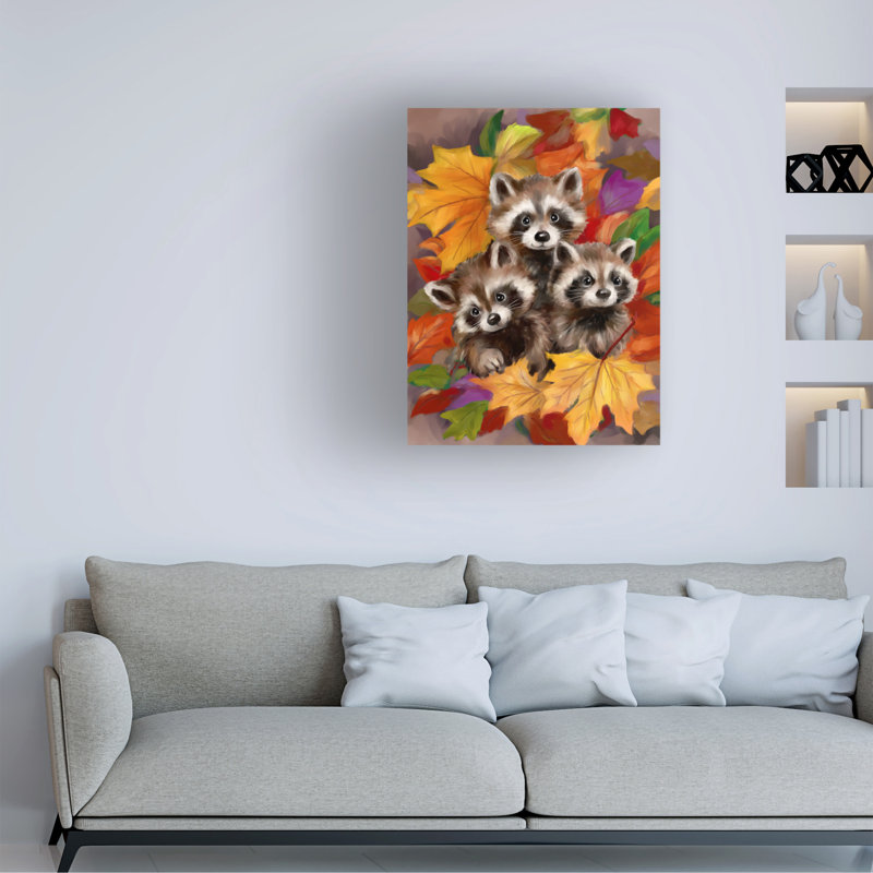 Trois ratons laveurs en automne sur toile, H 19 po x l 14 po x P 2 po
