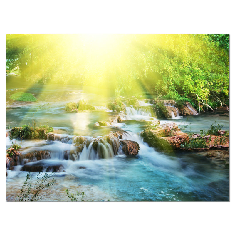 Cascade d’eau sous brillante soleil modern beach, reproduction de photo sur toile tendue, H 20 po x l 20 po x P 1 po