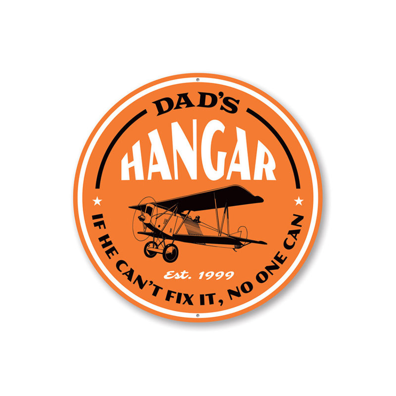 Panneau «Dad's Hangar Est Year» en aluminium, H 12 po x l 12 po x P 0,04 po
