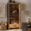 Vitrines en noyer massif et bois manufacturé