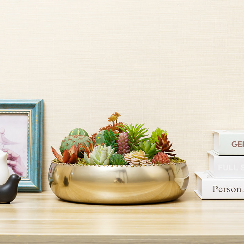 Metal Pot Planter, Brass Tone