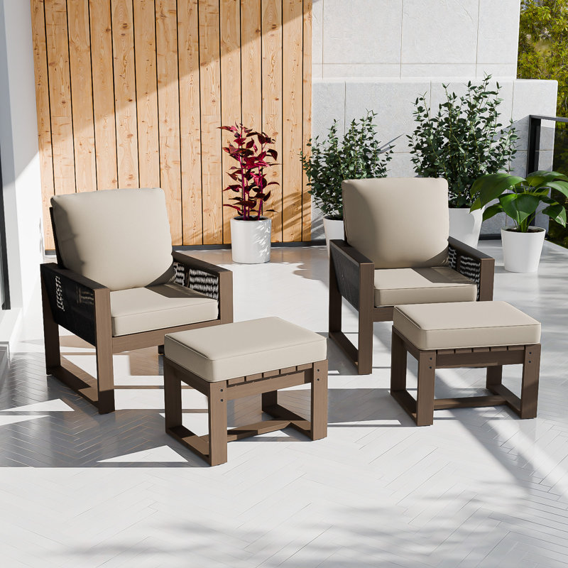 Ensemble de conversation de patio en osier avec coussins en oléfine et repose-pieds 4 pièces, Beige