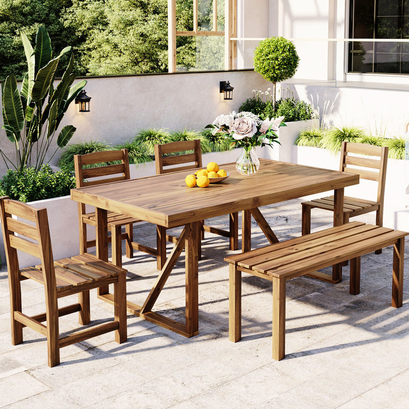 Haute salle à manger en bois pour une charmante cour arrière Mobilier de patio élégant