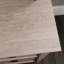 Classeur latéral au fini brun pour un design intérieur sophistiqué pour la maison ou le bureau, glissières de tiroir à extension complète, accès simple et rapide, verrouillage pour une fonctionnalité unique, verrouillage par le bas verrouillé par clé