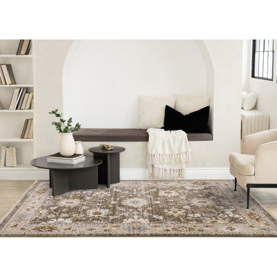 Tapis traditionnel beige Gorrian