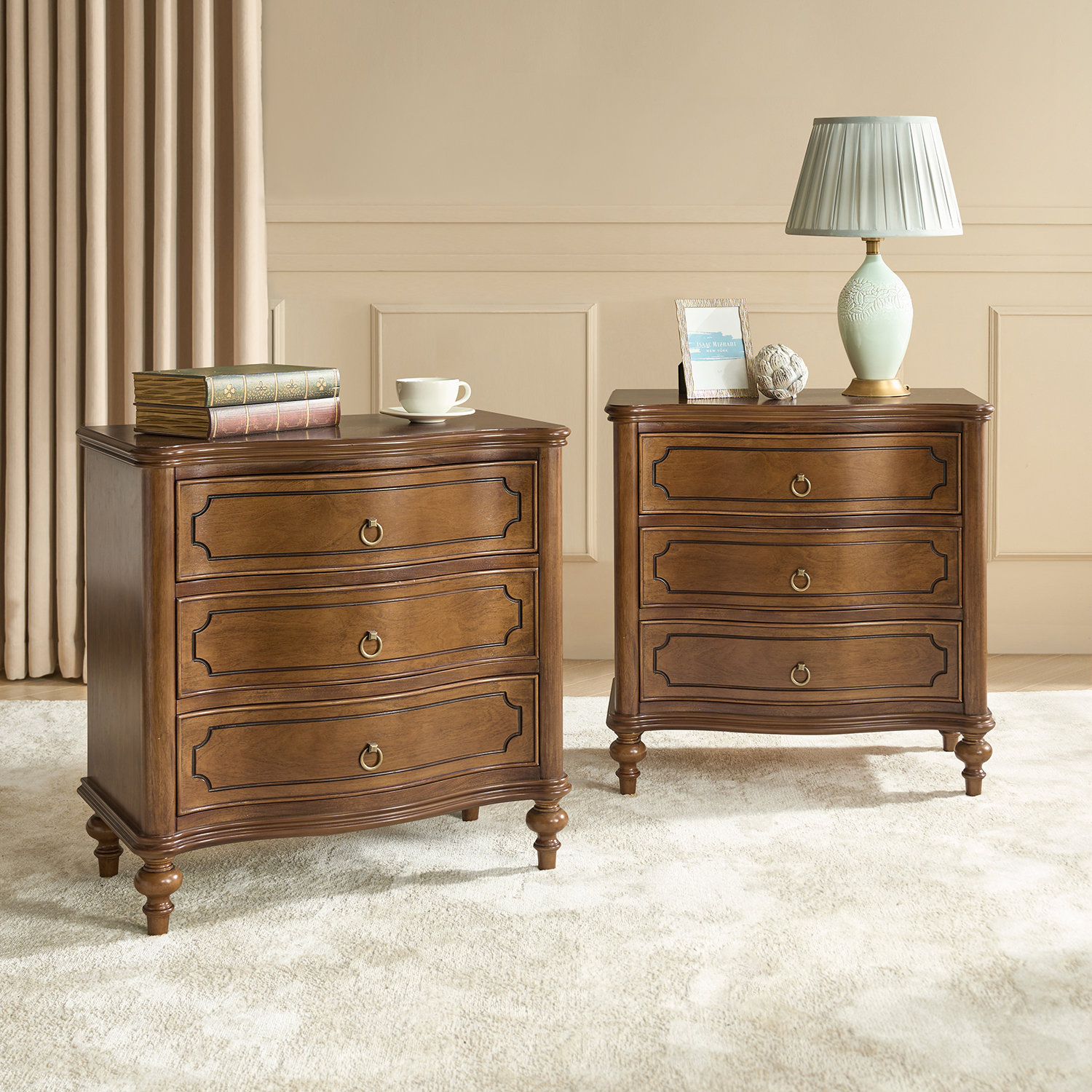 Elfine 28'' W Traditional Nightstand Set of 2 with Charging