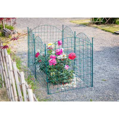 30.7 in. H x 166.5 in. L Expandable 6-Panel No-Dig Metal Garden Fence, Decorative Animal Barrier & Plant Protector with 7 Stakes