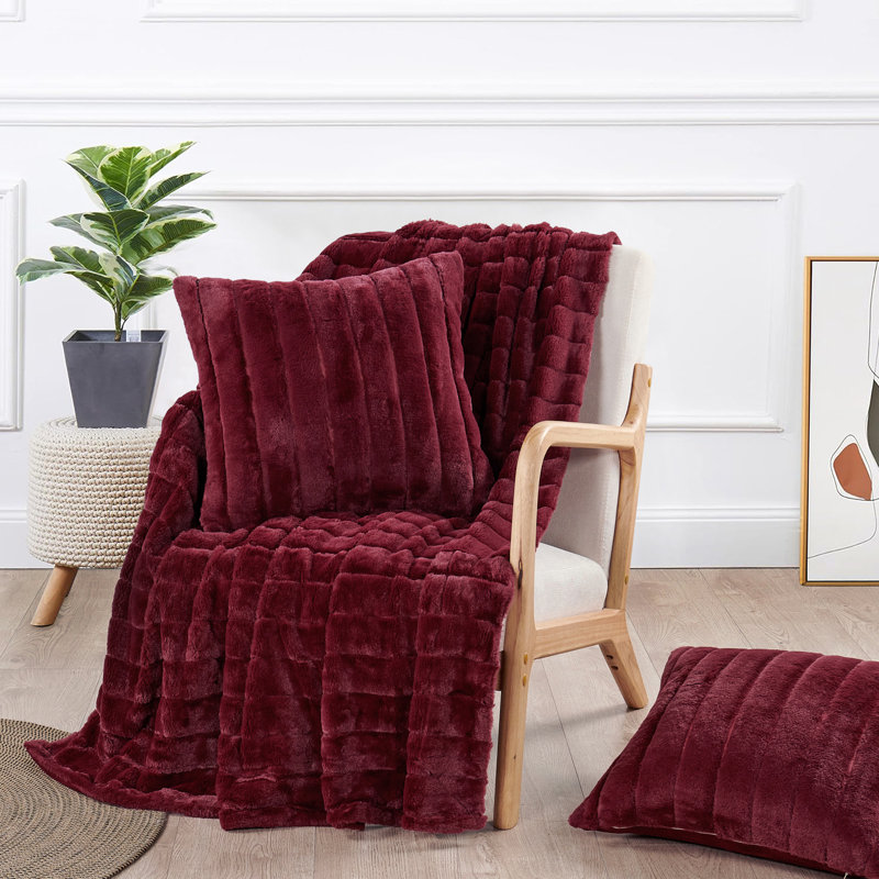 Jeté en fausse fourrure Luxury, Bourgogne, 50 po x 60 po