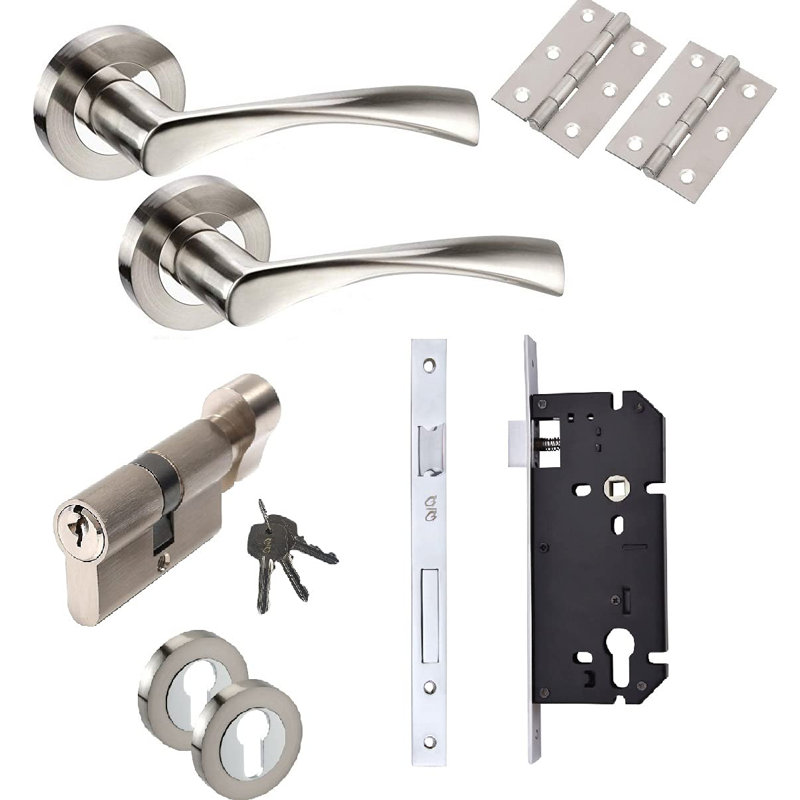 Golden Grace Cadenza Design Bathroom Door Handles in Polished Chrome Finish with 64mm Bathroom Lock Set