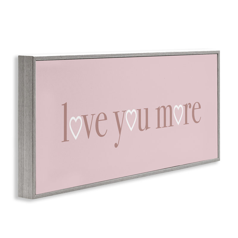 Doux rose «Love You More» en forme de cœur, H 13 po x l 30 po, Estampe numérique Farmhouse