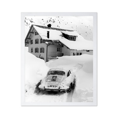 Voiture coincée dans la neige