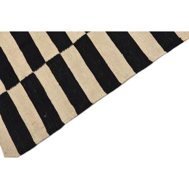 Tapis noir et blanc Ohlson