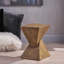 Table d'appoint-1080099041
