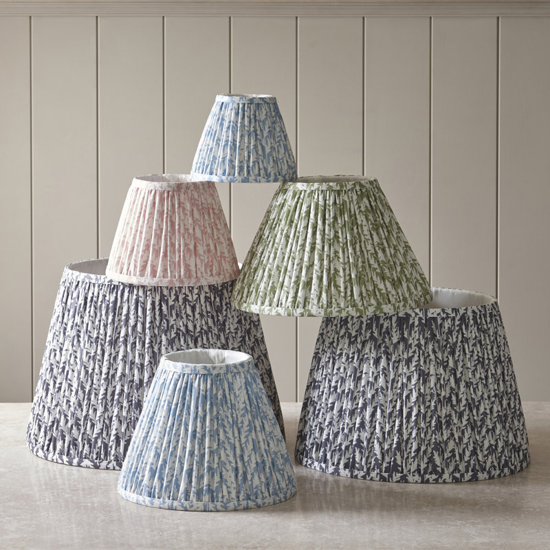 Leaf Lamp Shade, 14.5cm H x 11.8cm W x 20cm D, Pink
