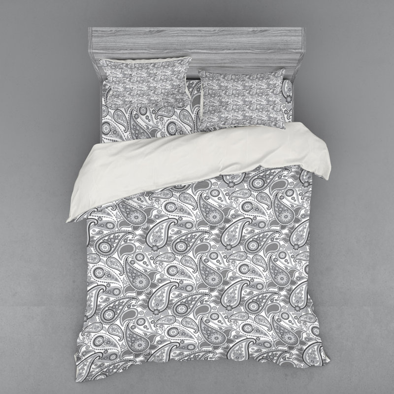 Traditional Polyester Paisley Duvet Cover, Queen Duvet Cover + 3 Additional Pieces