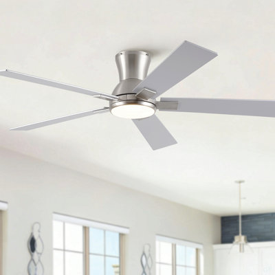 Ventilateur de plafond 52 po à finition nickel brossé moderne avec lumière et télécommande
