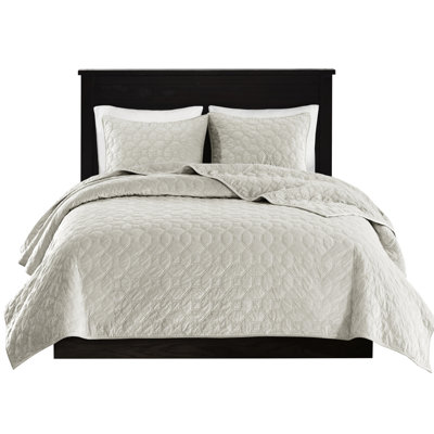 Full/Queen 3 Piece Velvet Quilt - Geometric Quilting For A Comfortable And Stylish Bedroom Cotton Filled Washable Cozy Peaceful Easy To Wash