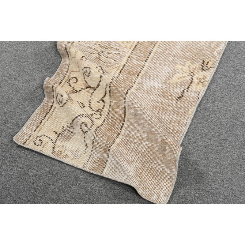 Tapis turc beige en laine noué à la main de style anatolien vintage pour le vestibule ou la cuisine