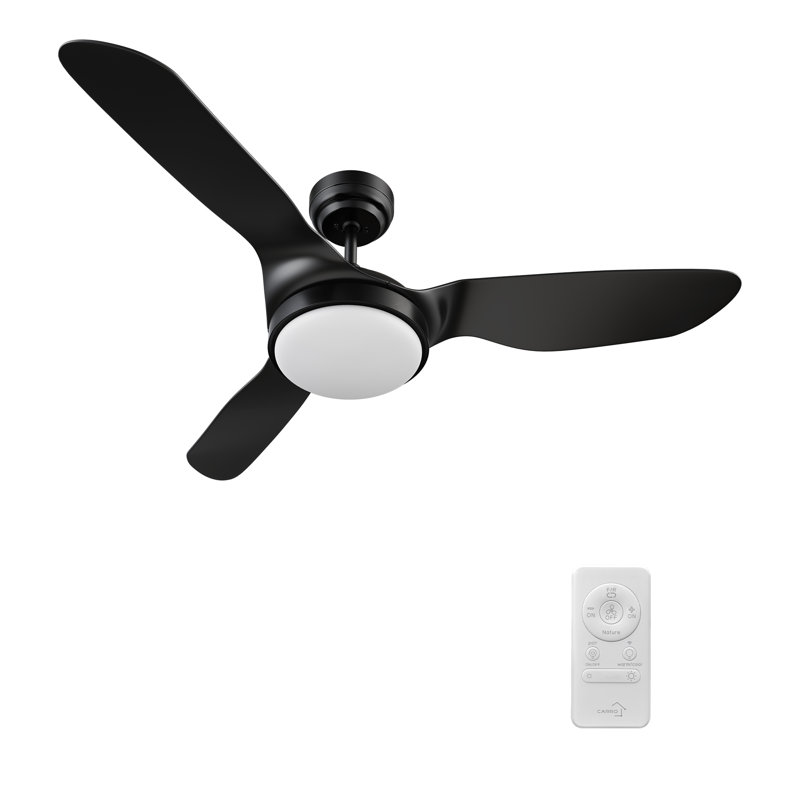 Ventilateur de plafond à moteur à courant continu de 52 po avec télécommande et lumière DEL intégrée.