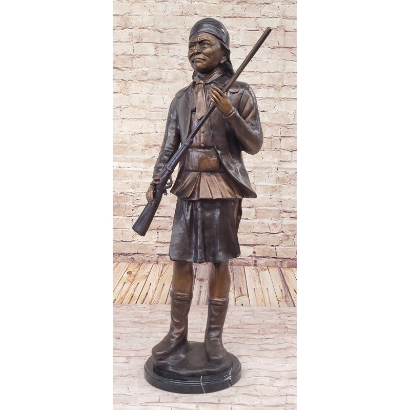 Figurines et sculptures de Taynias