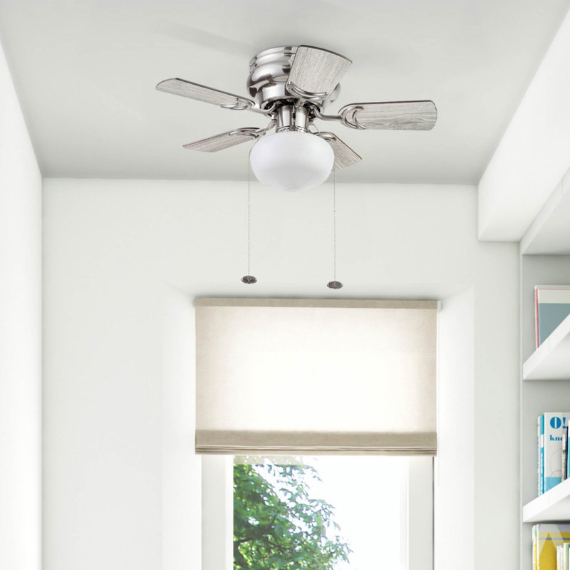 Ventilateur de plafond 28 po avec lumière DEL Hero, Chêne gris; chêne clair