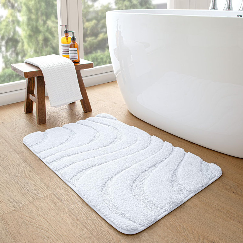 Gagetown Microfiber / Microsuede Non-Slip Bath Rug, 24" W x 36" L, White