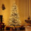 Arbre de Noël artificiel pin de montagne enneigé 6,5 pi avec 400 lumières DEL, 990 branches, arbre de Noël articulé