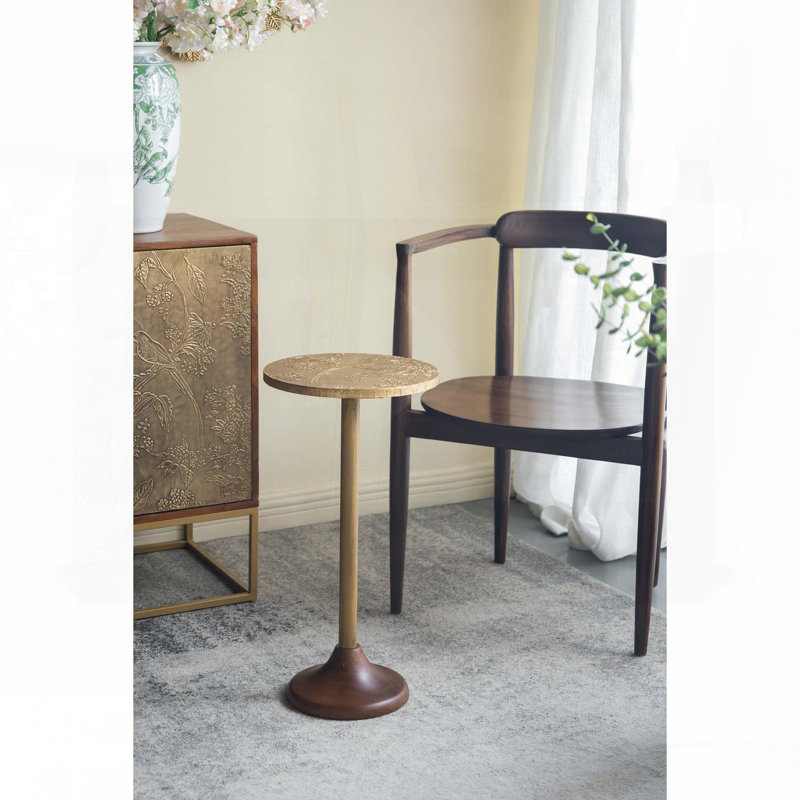 Table d'appoint mince en laiton avec plateau doré texturé et piédestal en bois - 11,8 po x 11,8 po x 24 po