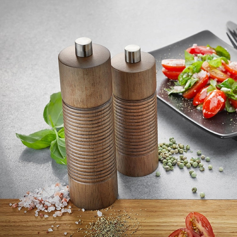 Brand No Power Source Required / Manual Salt & Pepper Shaker, Brown