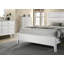 Cadre de lit en bois blanc-131574169
