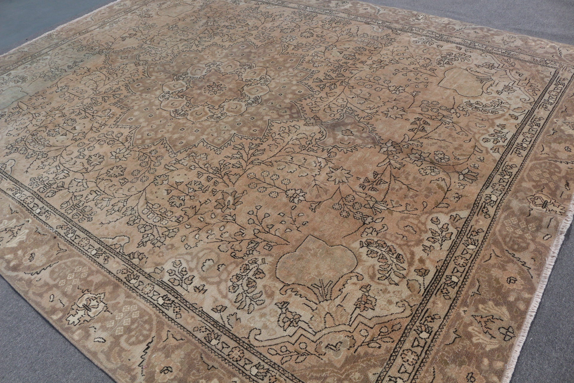 kayra export Antique Beige Floral Design Turkish Rug for Grand Living ...