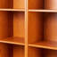 Armoire de rangement combinée 3 en 1 Farmhouse, bibliothèque en panneau de fibres à densité moyenne à grain de bois 3D, casiers de présentation ouverts et armoires fermées avec tablette réglable, bibliothèque librement combinable pour le bureau d'étude du salon-756201069