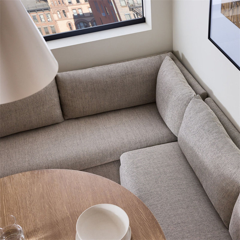 Banc de rangement rembourré beige avec rangement
