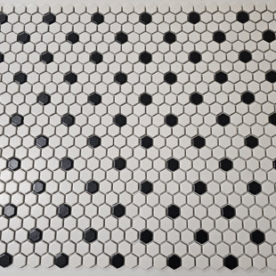 Carreau de mosaïque hexagone en porcelaine à pois noirs satinés