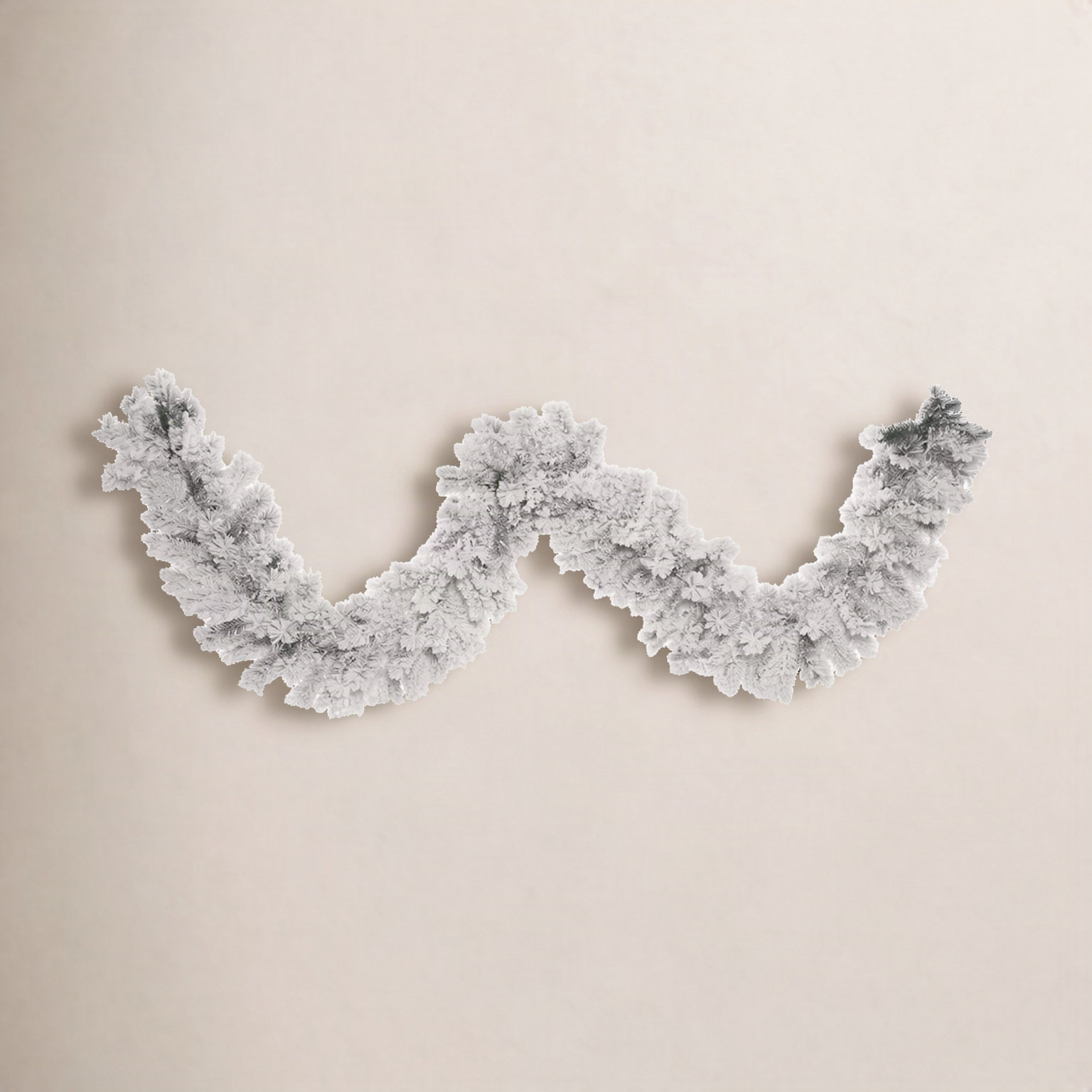 Pfeiffer 108'' in. Faux Pine Garland