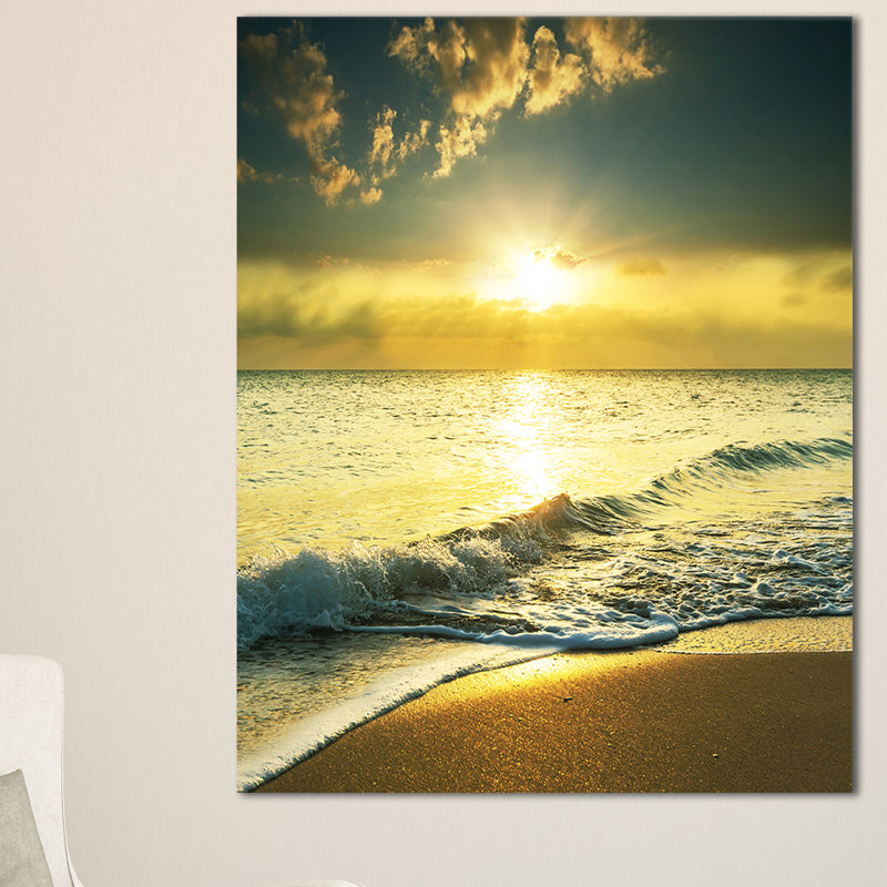 Jaune soleil light over crystal eaux, reproduction de photo sur toile tendue, H 40 po x l 20 po x P 1po