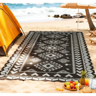 Tapis d'extérieur pour la décoration, réversible, polypropylène, 9 pi x 18 pi, noir et gris, motif losange, patio portable facile à ranger, cour arrière, véhicule récréatif, double face, preuve